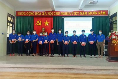 LỄ KẾT NẠP ĐOÀN CHO HS LỚP 9